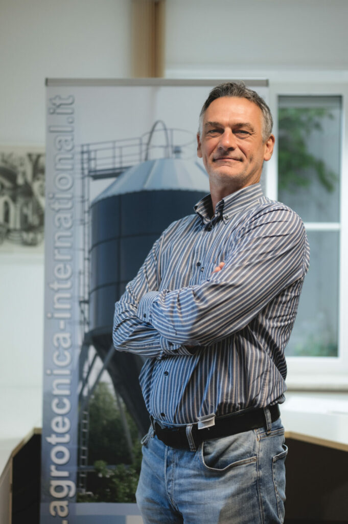 Chi siamo 3 Chi siamo svg+xml;charset=utf